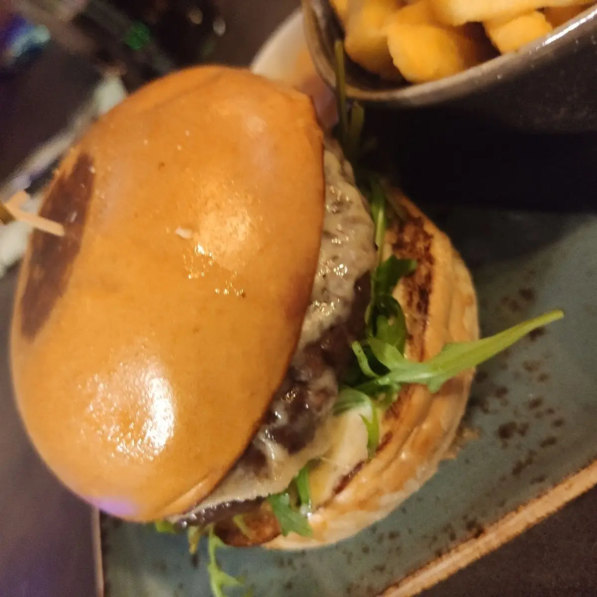 Pommes Frites Und Burger