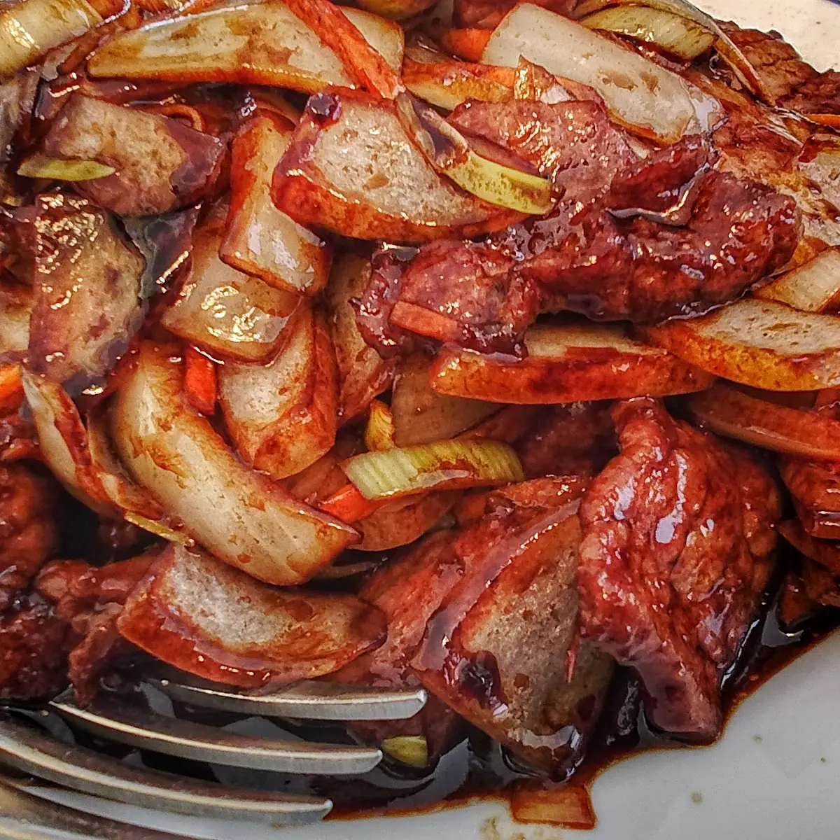 Rindfleisch Mit Zwiebeln
