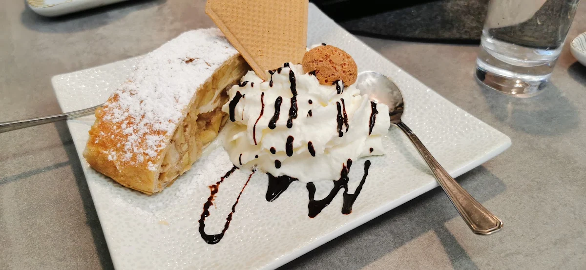 Apfelstrudel