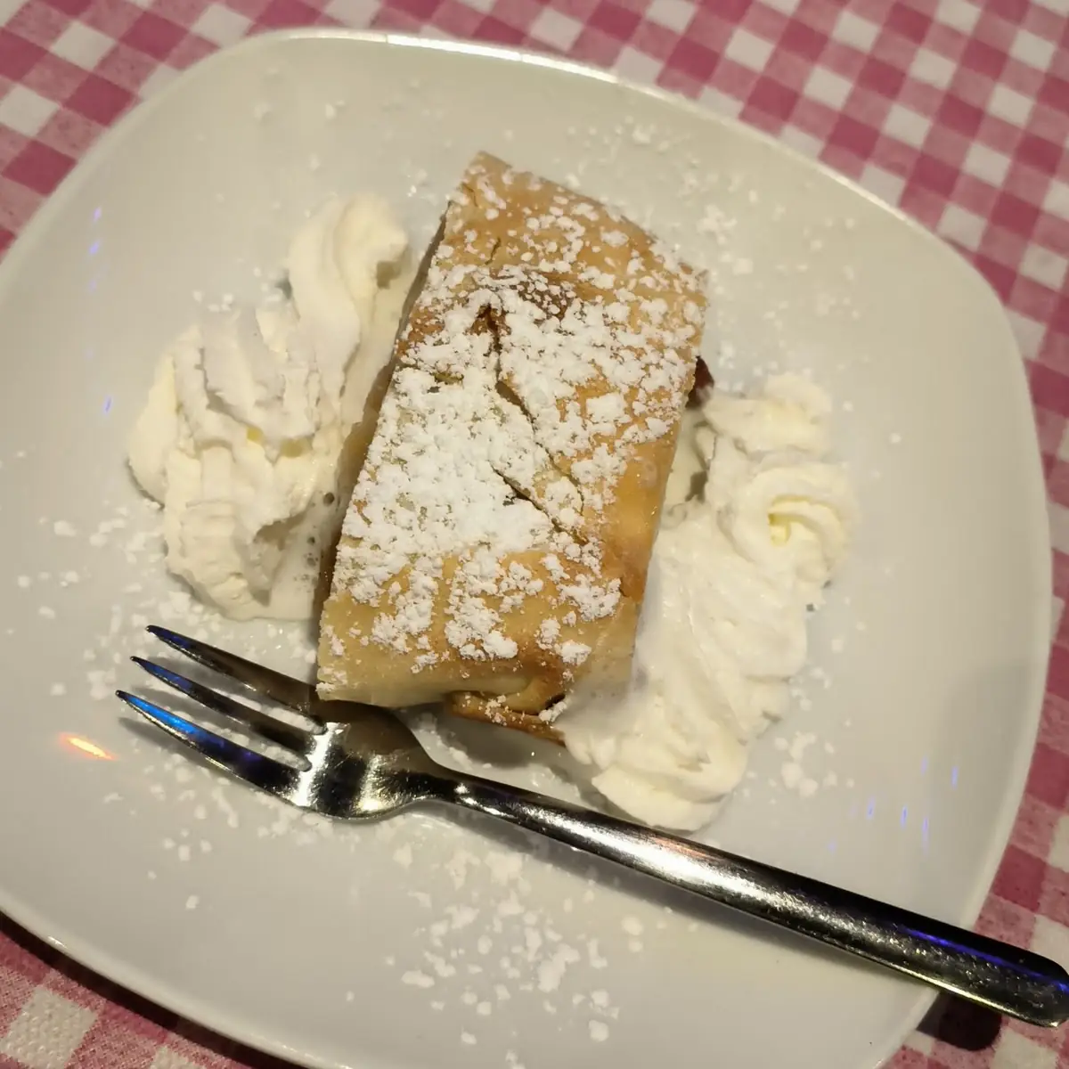 Apfelstrudel
