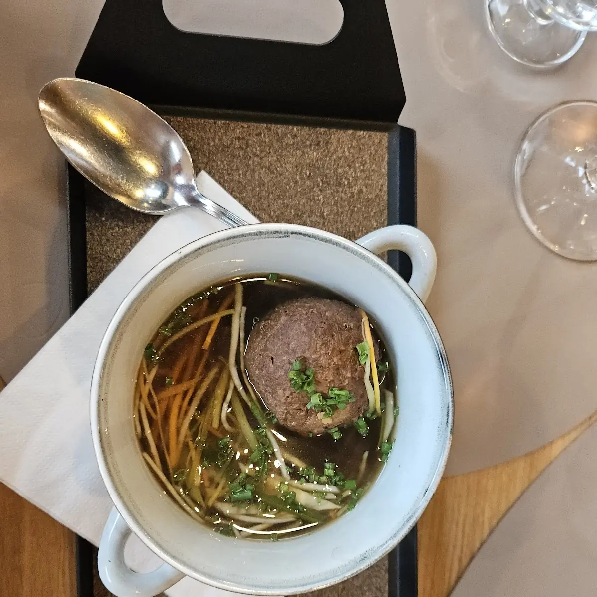 Leberknödelsuppe