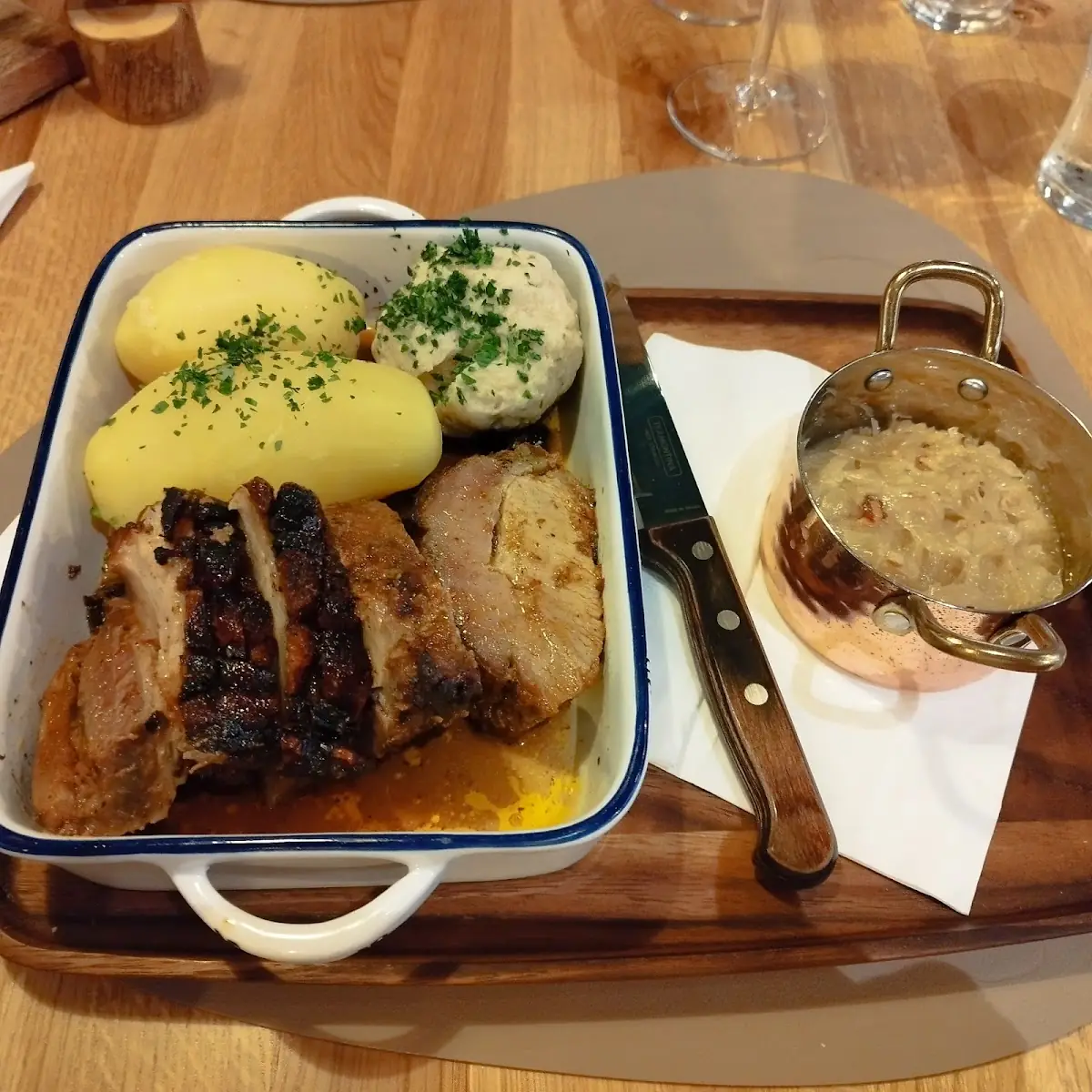 Schweinsbratl