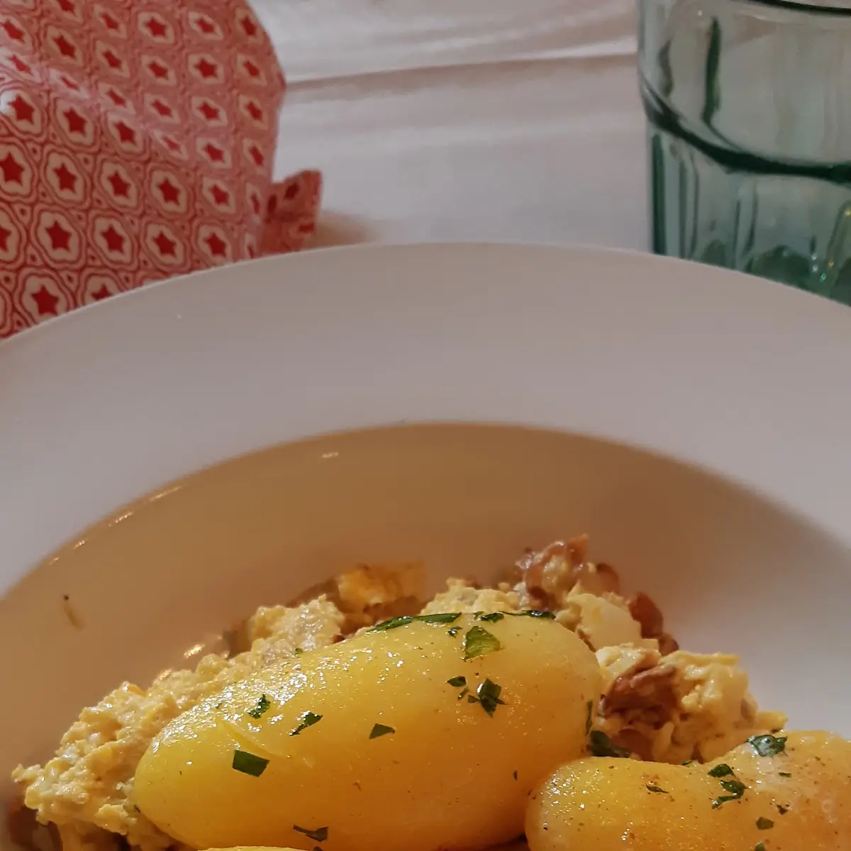 Eierschwammerl Mit Petersilkartoffel