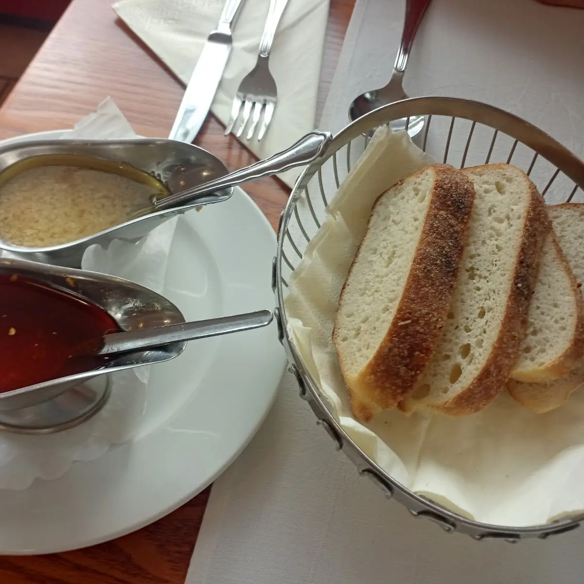 Scharf Und Knoblauch Öl Mit Brot