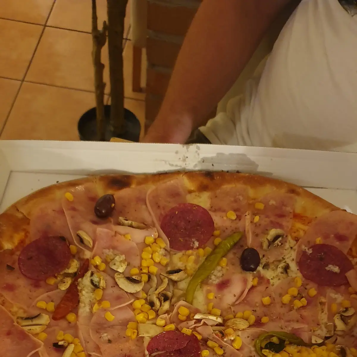 Helios Pizza
