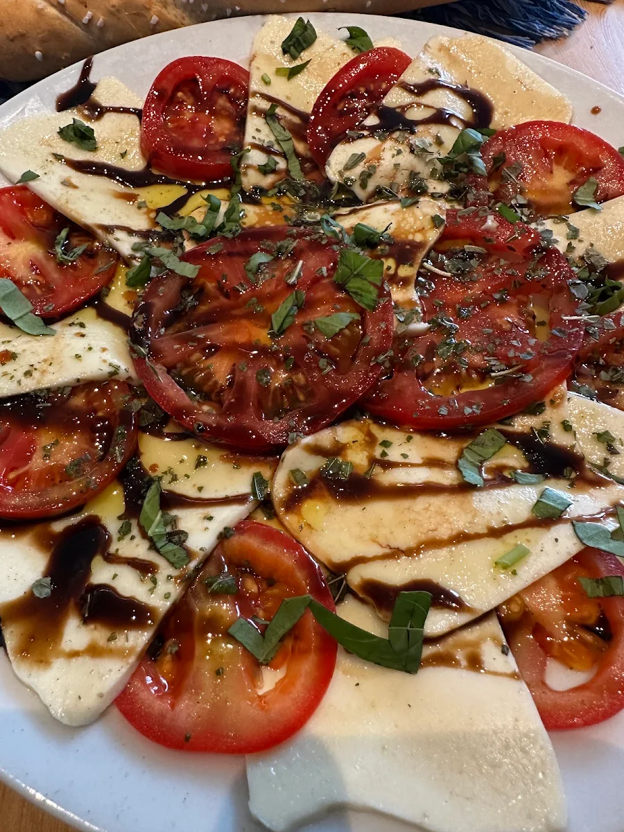 Mozzarella Mit Tomaten Und Balsalmico