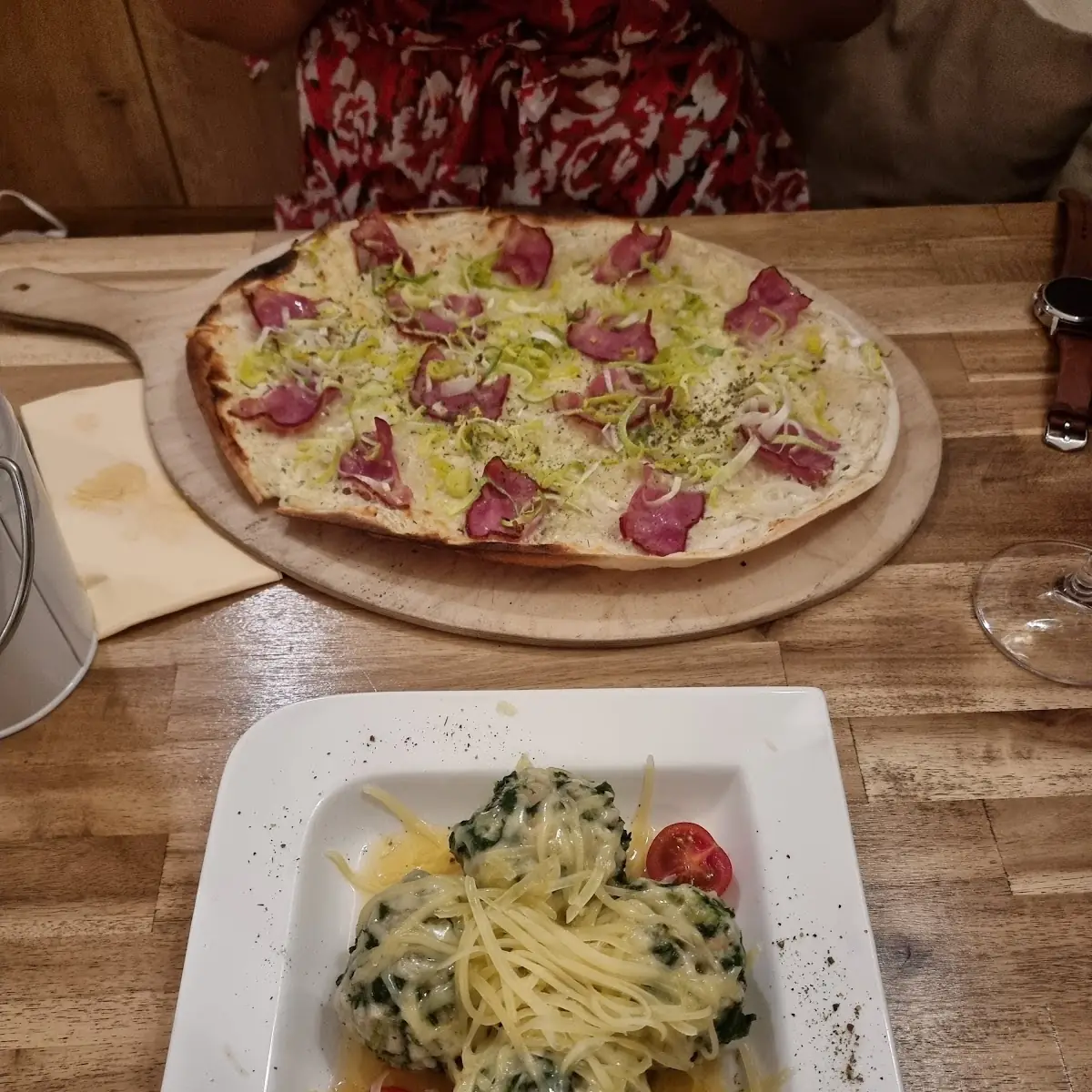 Spinatknödel Und Flammkuchen