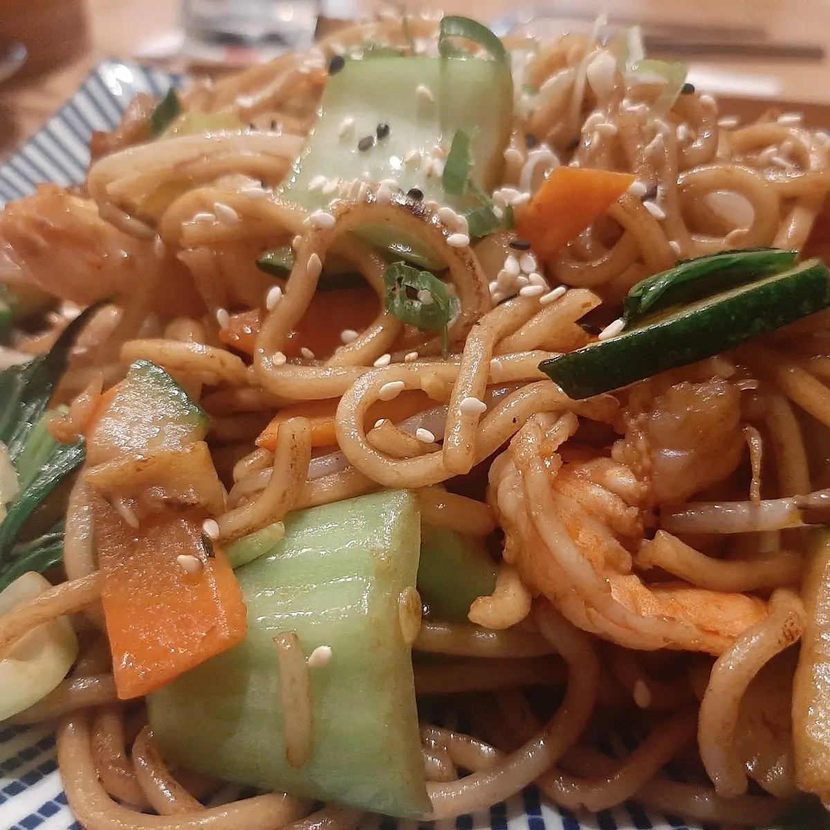 Gebratene Nudeln Mit Scampi