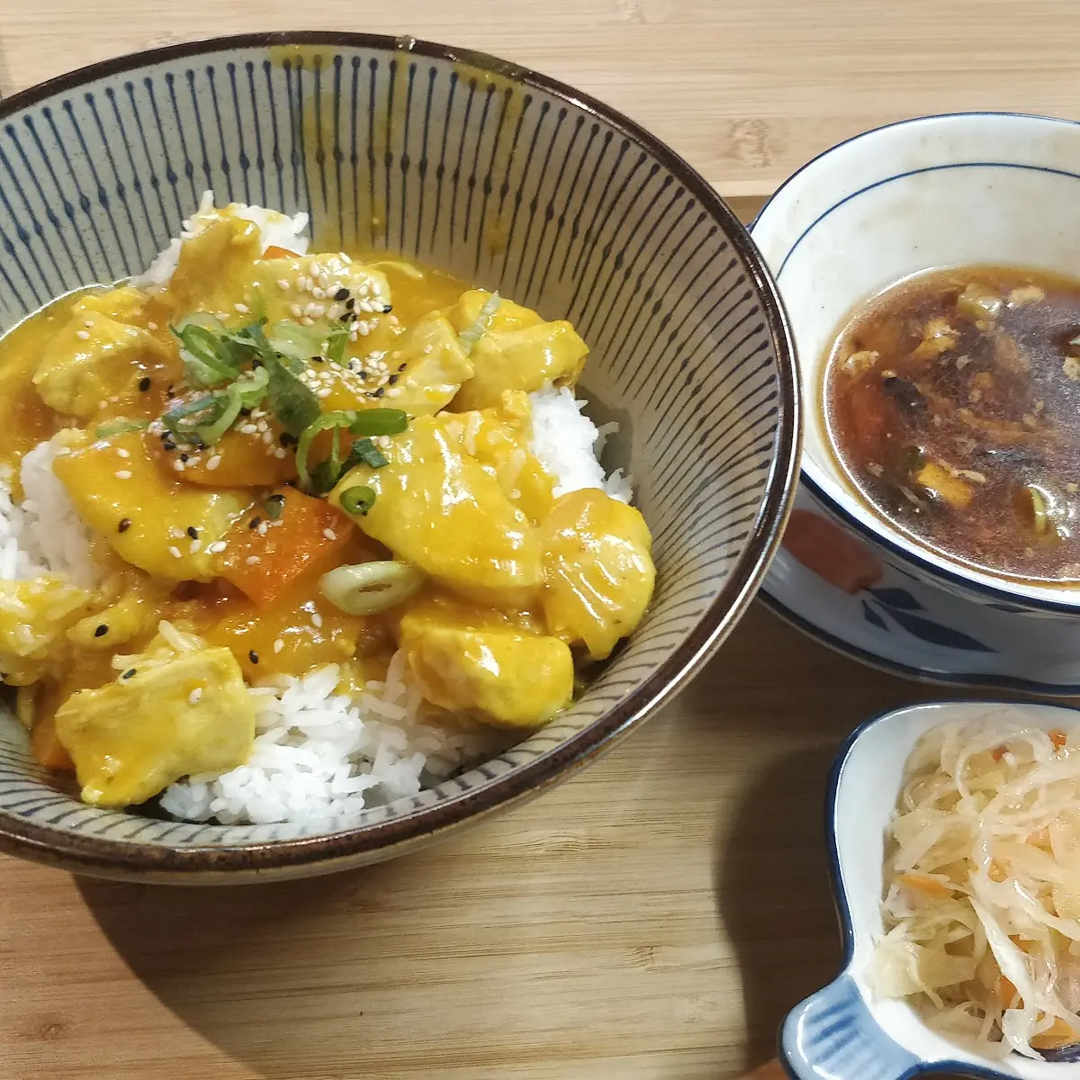 Kürbis Kokos Hühnercurry Mit Pikant Süß-sauer Suppe