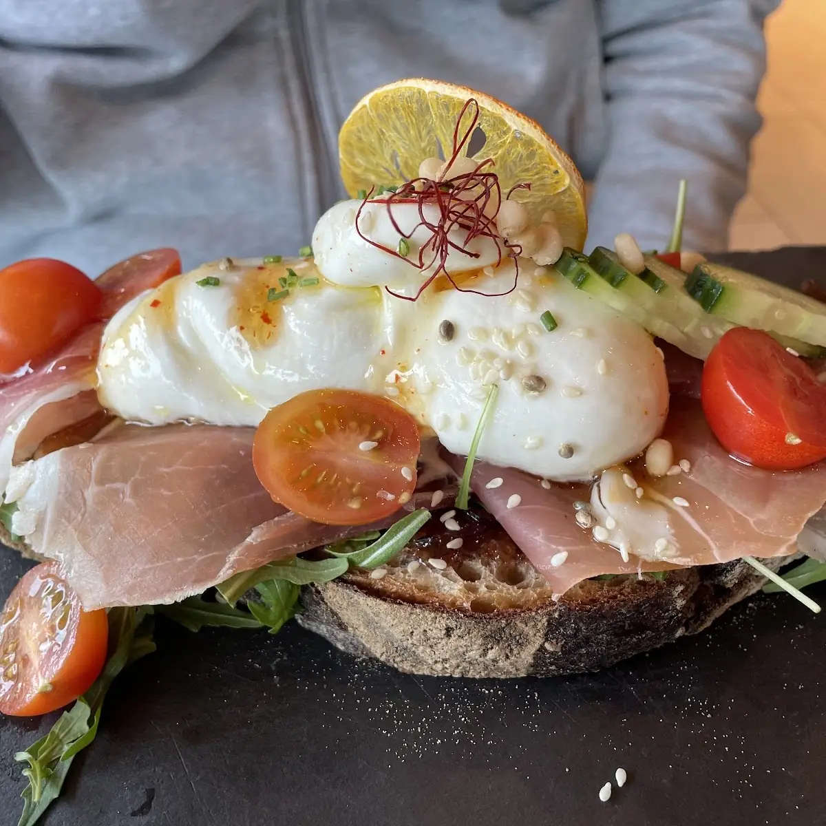 Prosciutto Burrata Brot