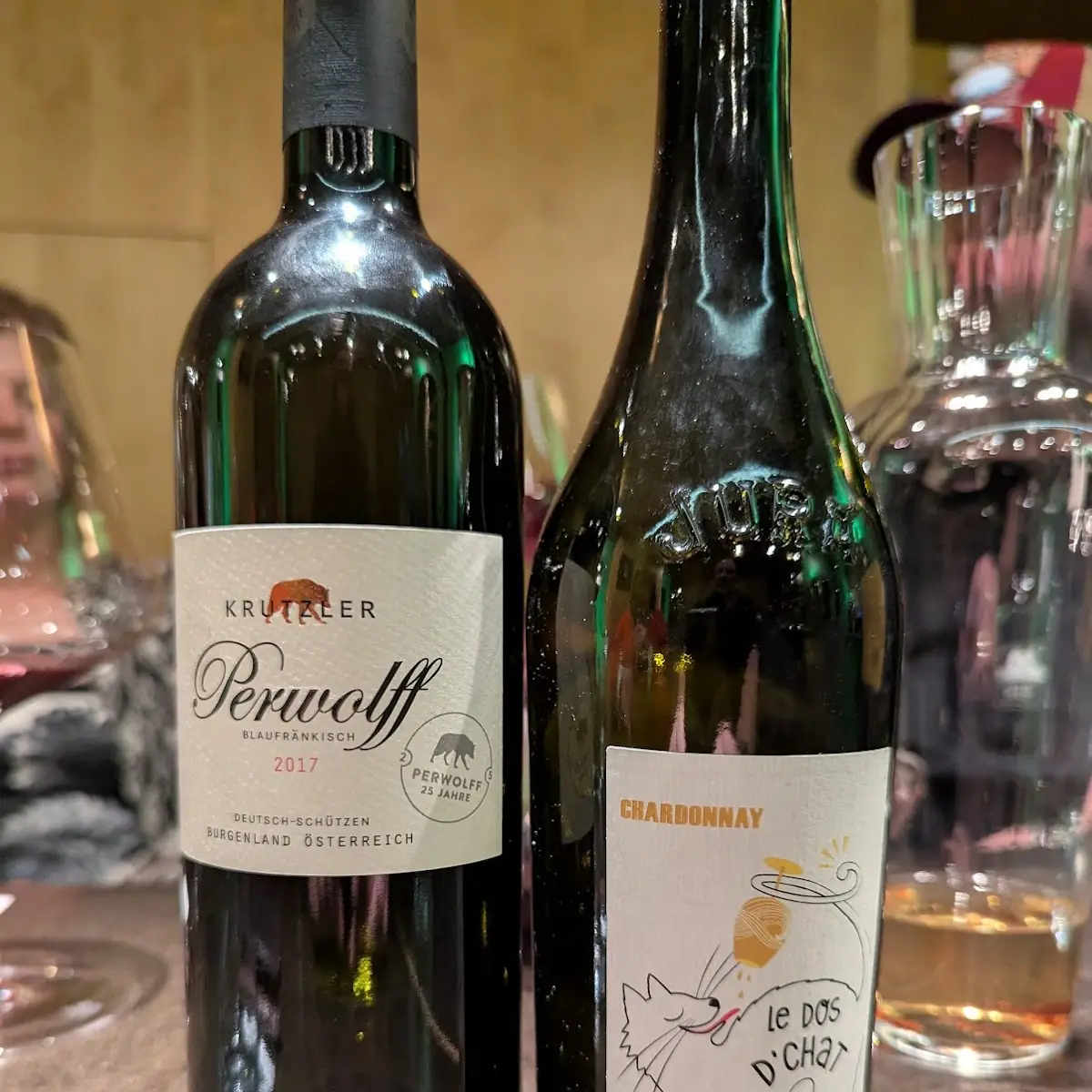 Links Top Blaufänker Rechts Top Jura Wein