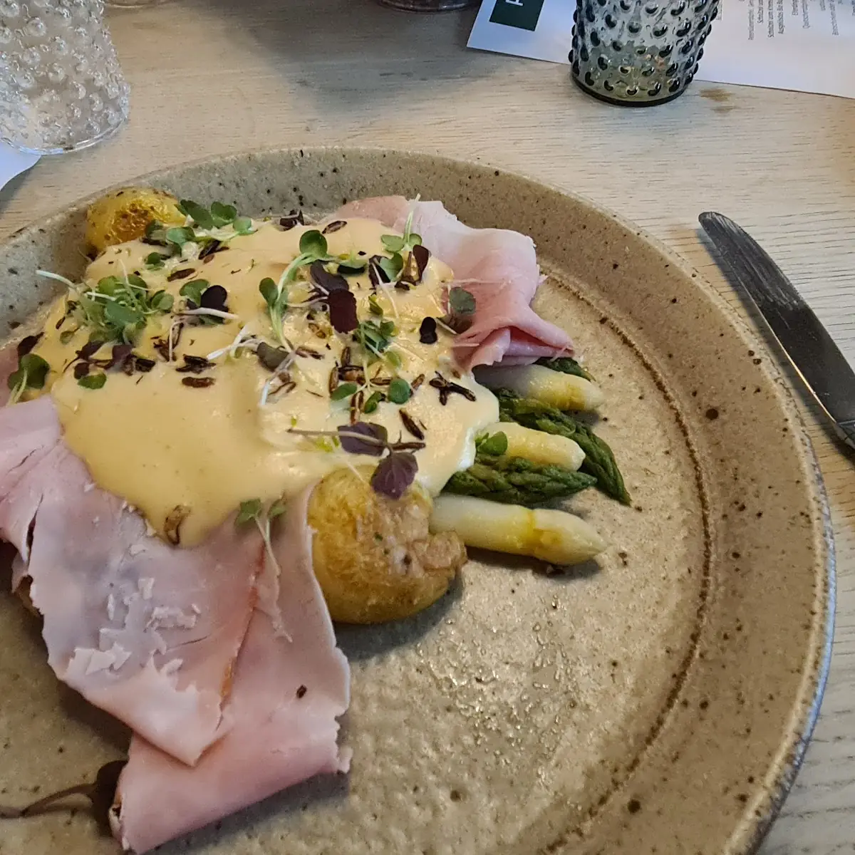 Spargel Quetscherdäpfel Sauce Hollandaise Beinschinken