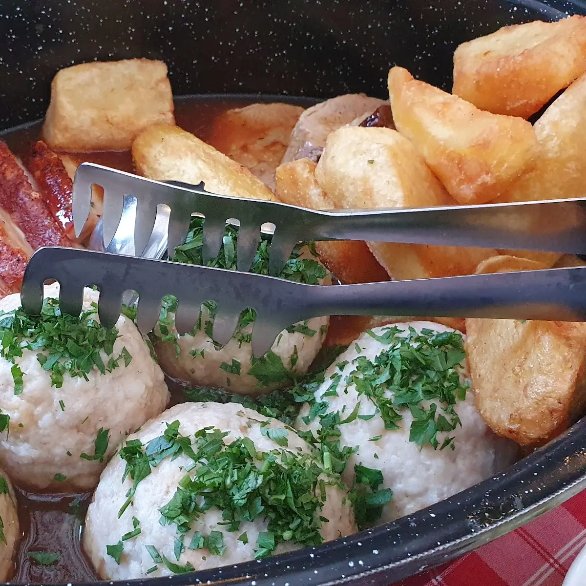 Schweinsbraten Im Reindl