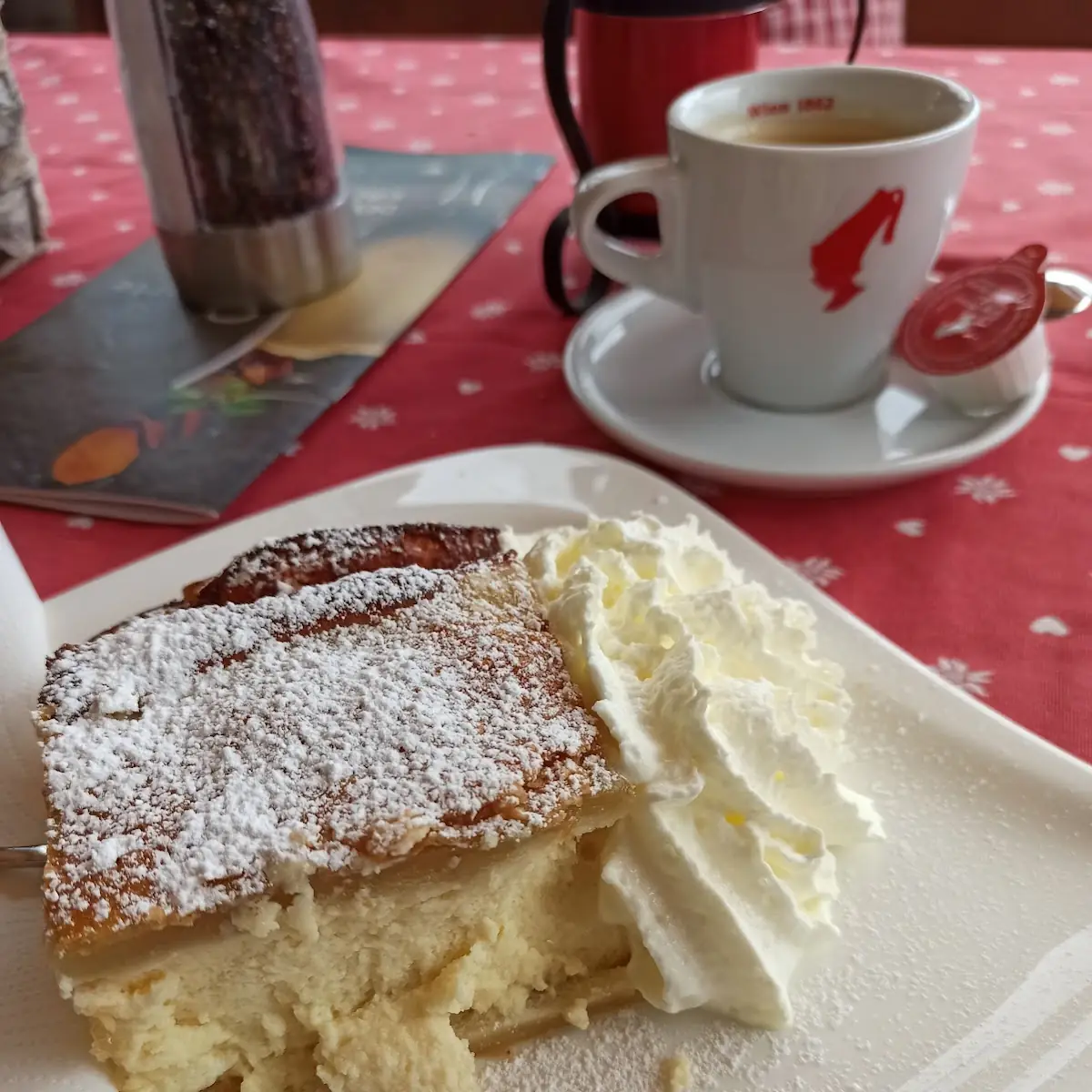 Topfenstrudel