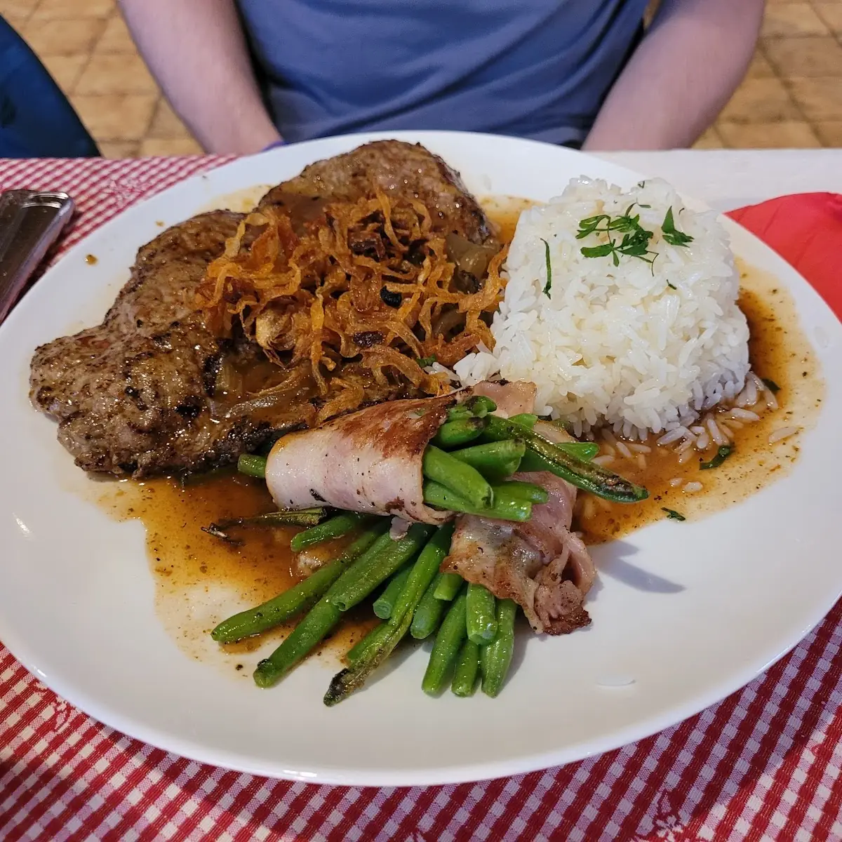 Zwiebelrostbraten Mit Speckbohnen