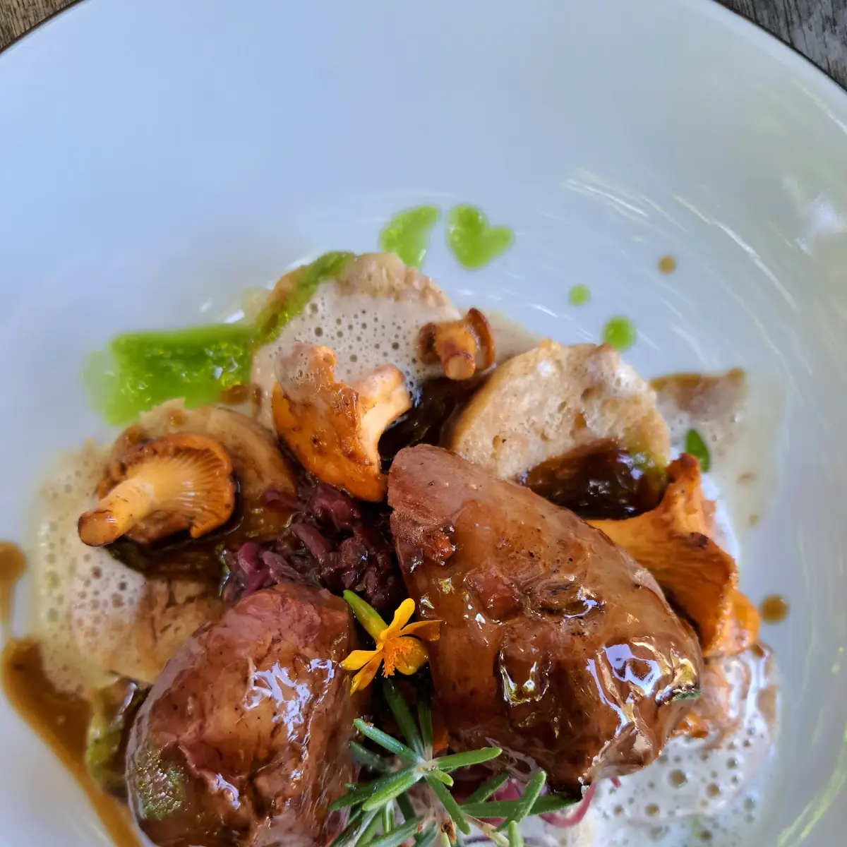 Rehnuss Auf Serviettenknödel