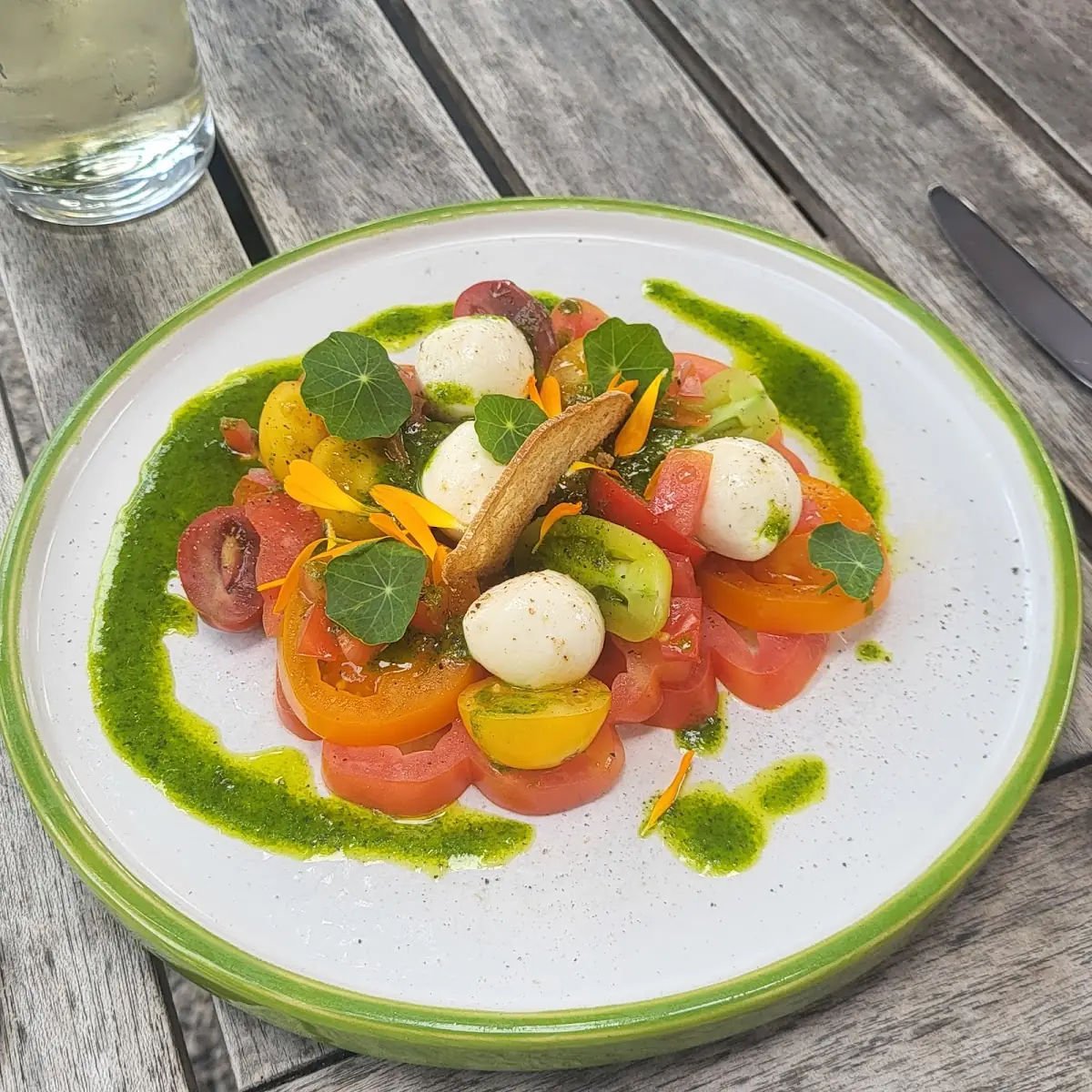 Tomate Mozarella Pesto