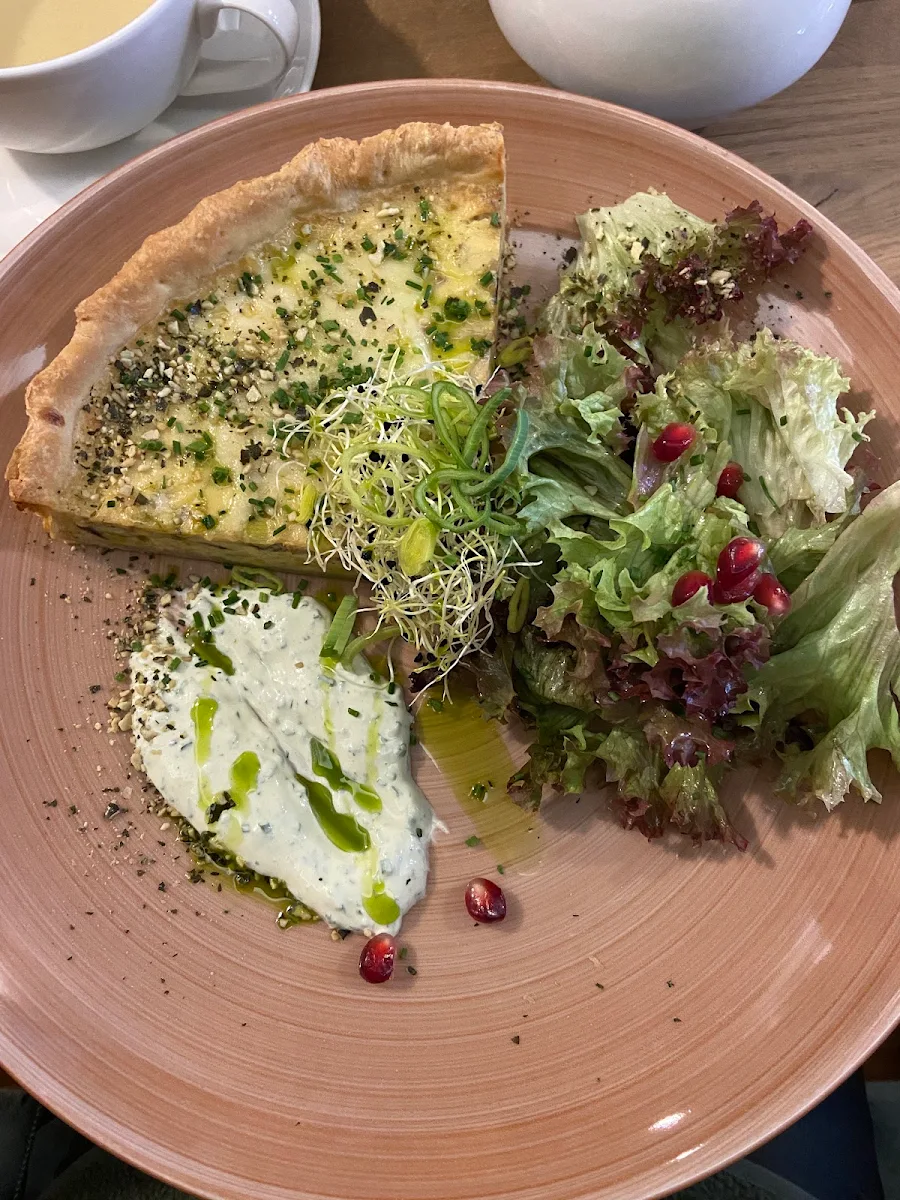 Quiche Mit Salat