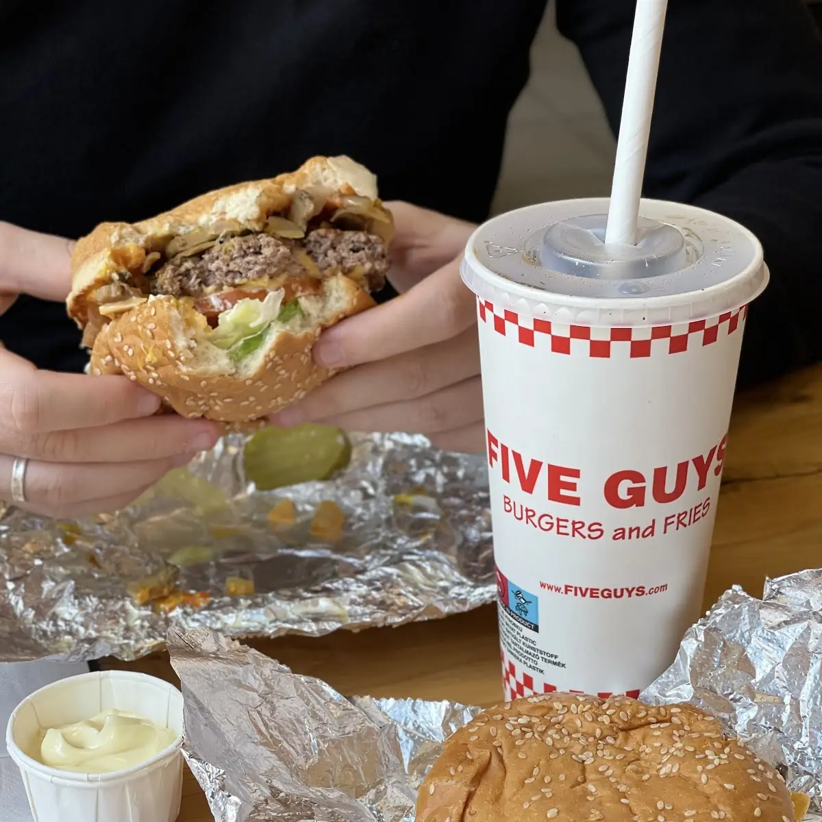 Five Guys Style