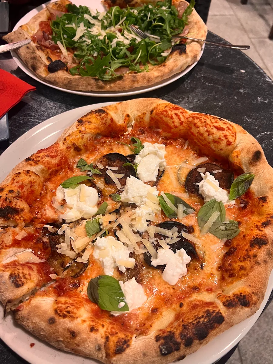 Pizza Mit Auberginen