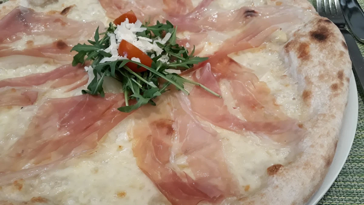 Pizza Prosciutto