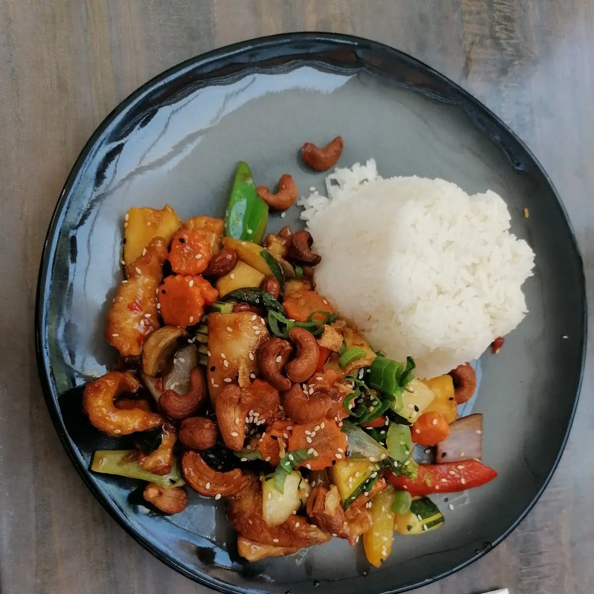Gai Pad Med Mamuang