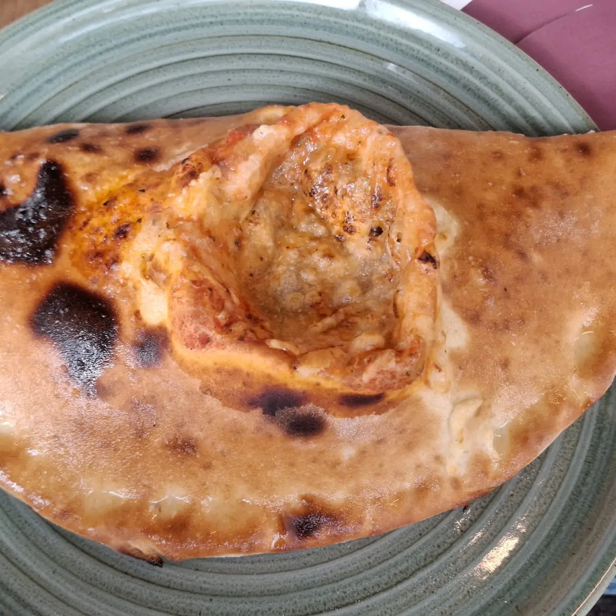 Calzone Gefüllt