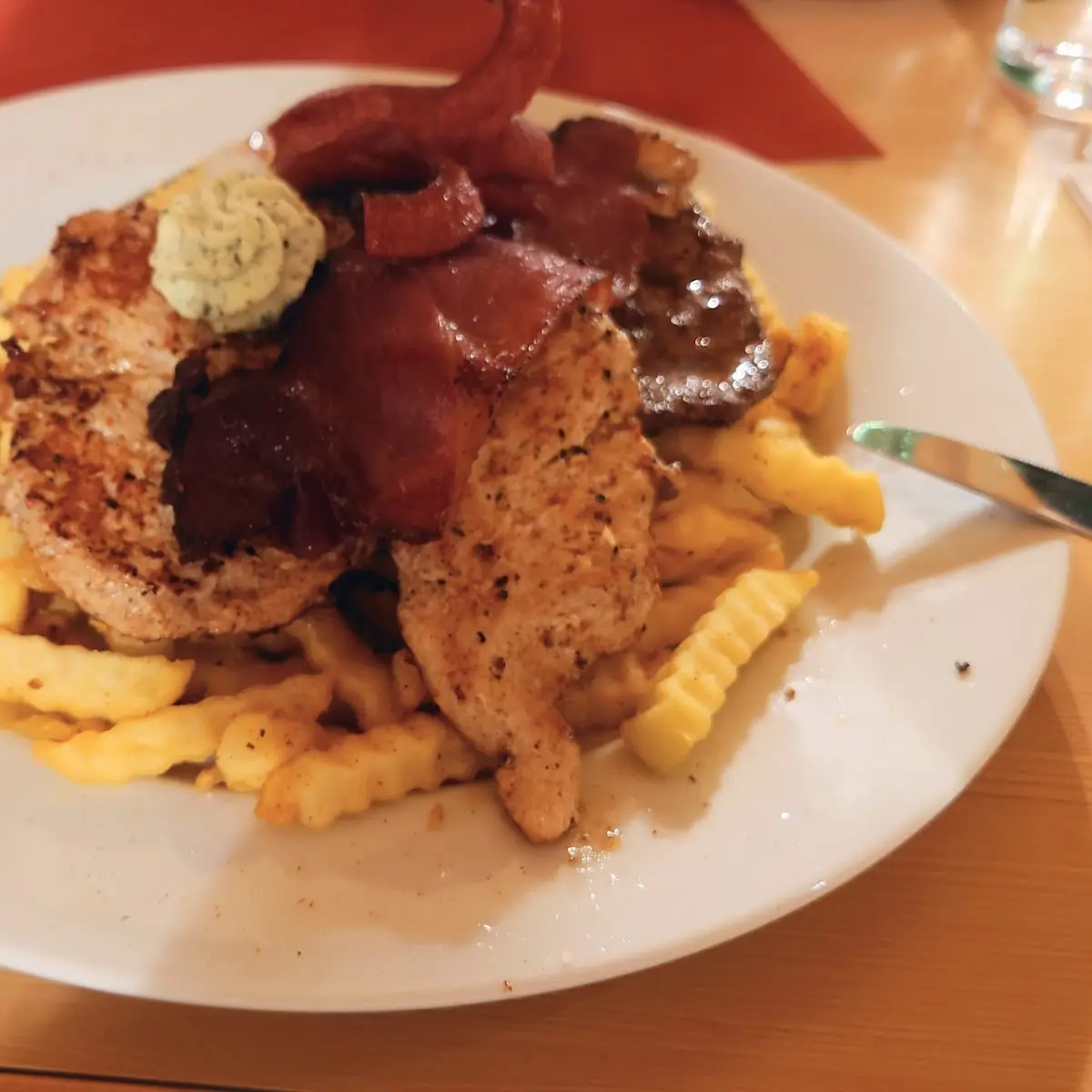 Hühnchen Mit Pommes