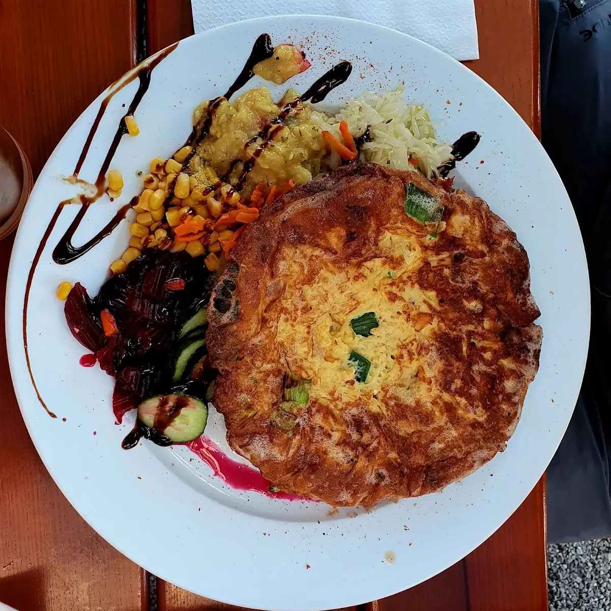 Omelette Mit Lauch & Speck Salatgarnitur
