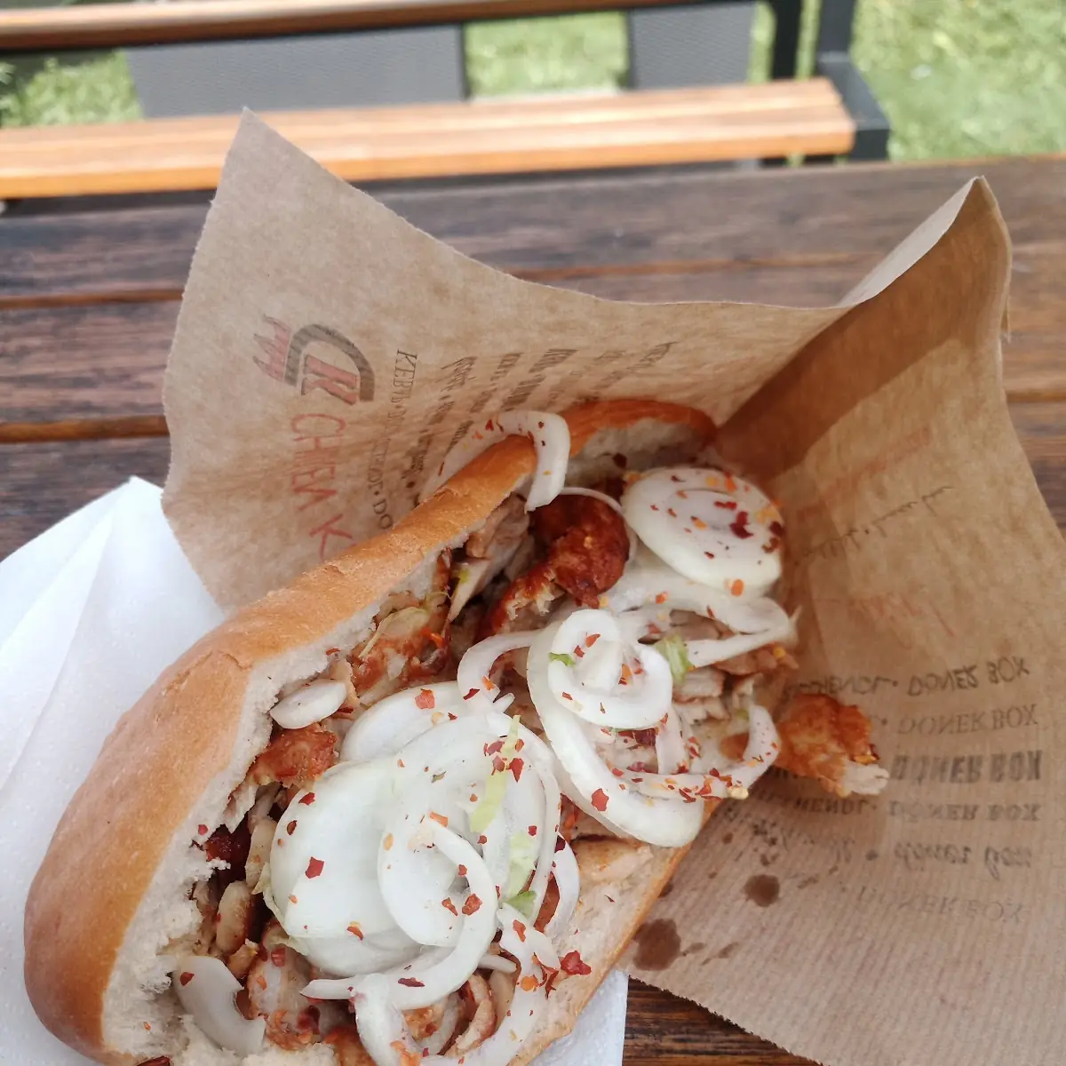 Kebap Mit Hühnerfleisch Und Zwiebeln Scharf