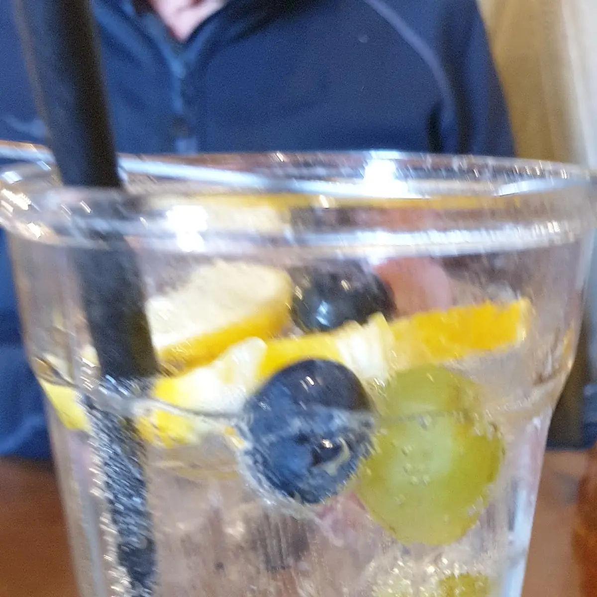 Leitungswasser Mit Früchten