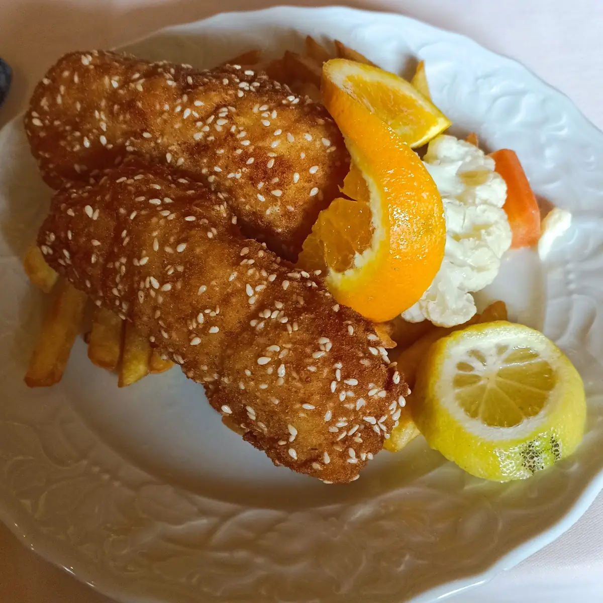 Cordon Bleu Von Pute Mit Pommes Frites
