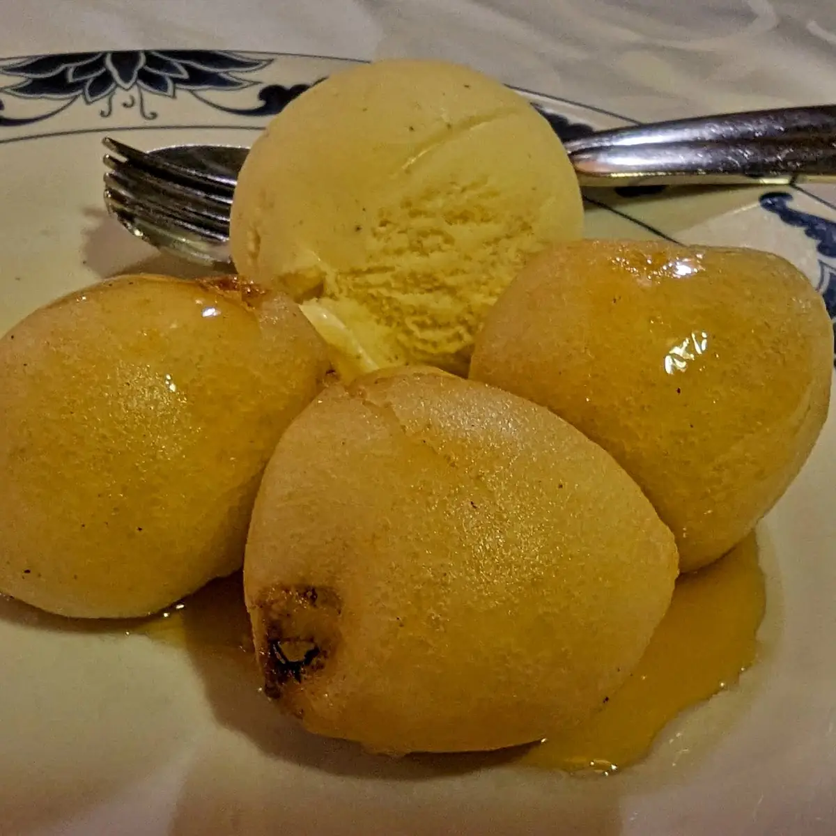 Gebratene Banane Mit Vanille Eis