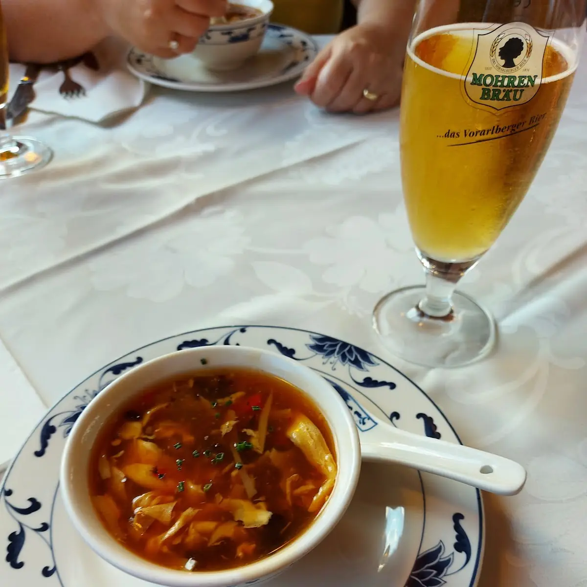 Sauer Scharfe Suppe