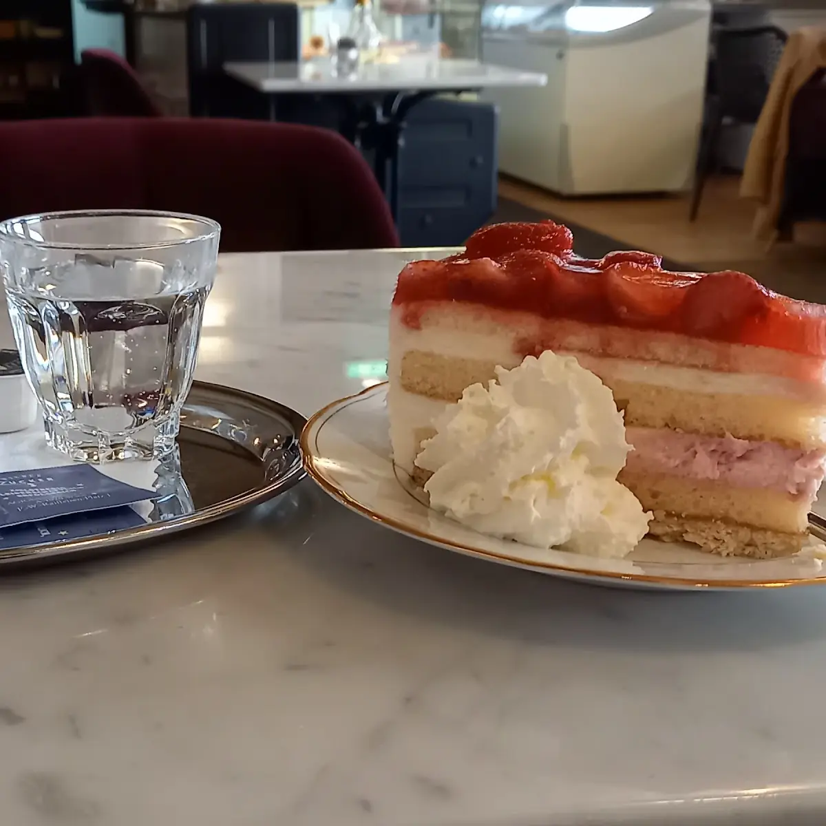 Erdbeeschnitte