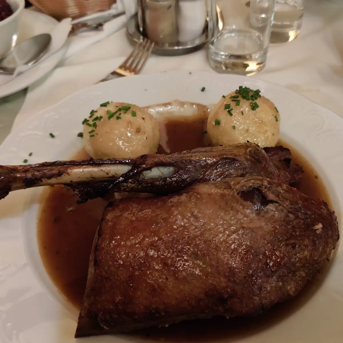 Gansl Gefüllt Mit Semmelfülle, Restaurant Stöger
