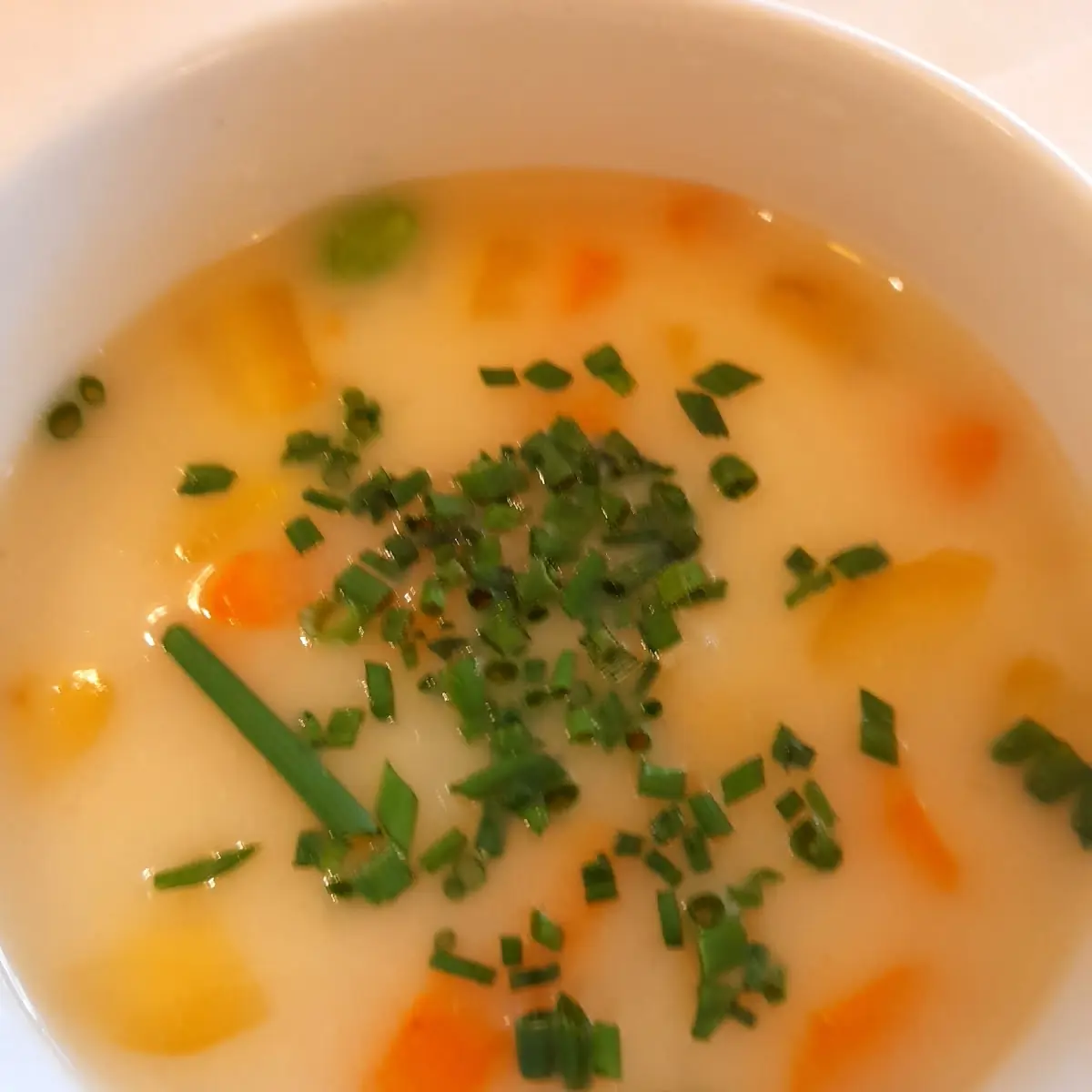 Hühnercremesuppe Mit Gemüse, Restaurant Stöger