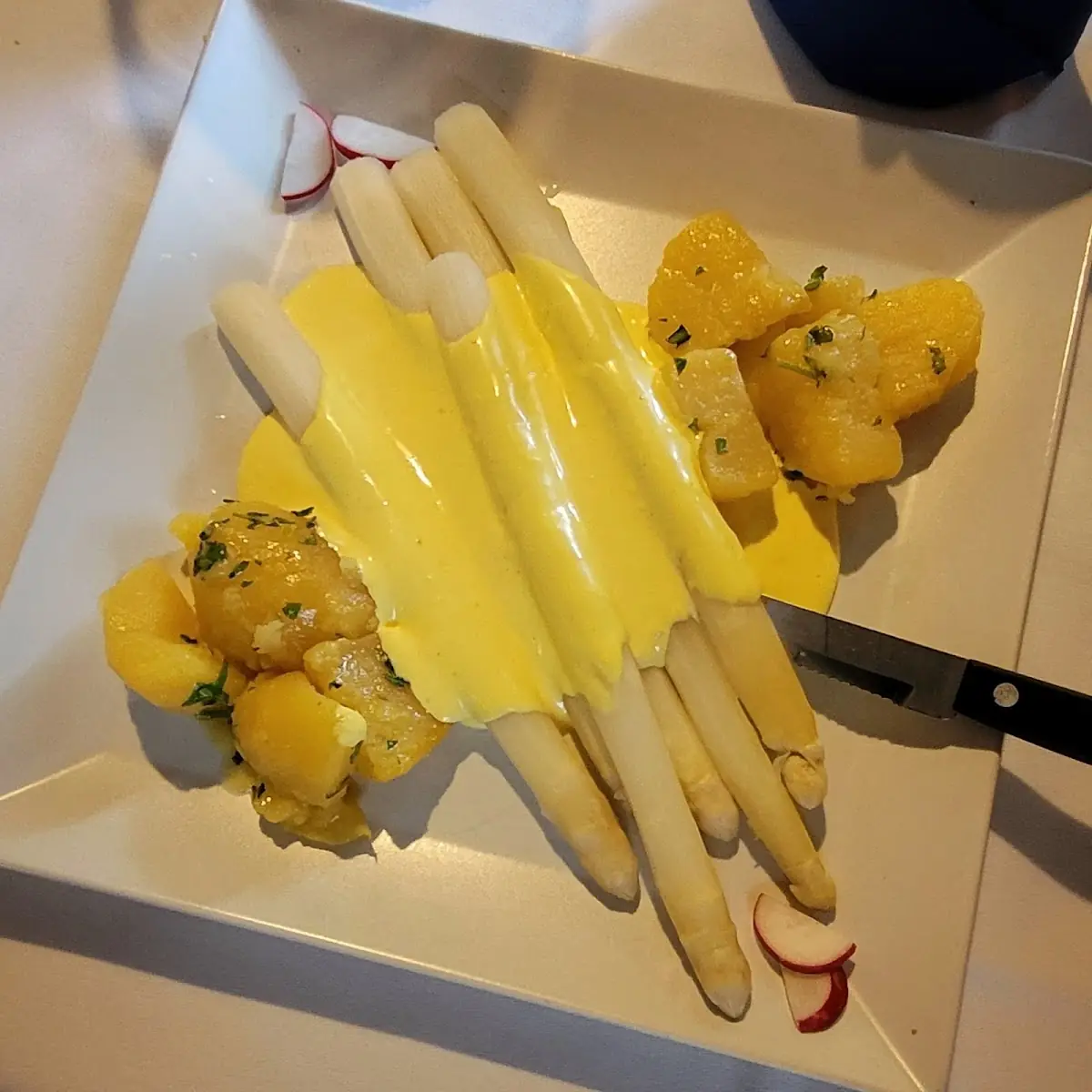 Marchfelder Spargel Mit Sauce Hollandaise
