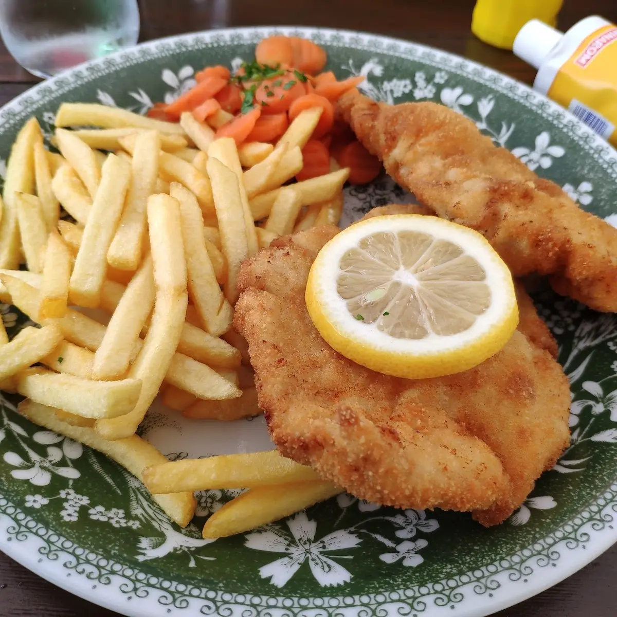 Gebackenes Schnitzel Vom Schwein