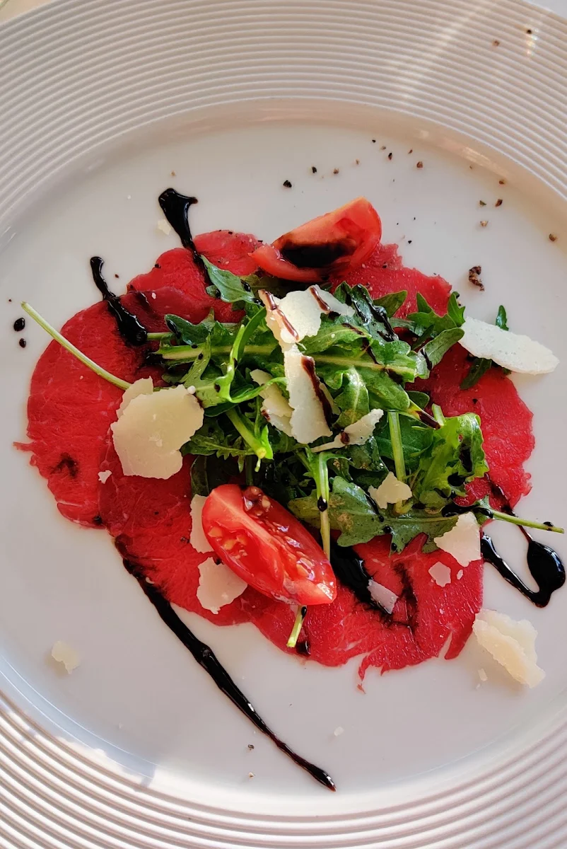 Carpaccio Di Manzo Von Rucale E Grana Padana