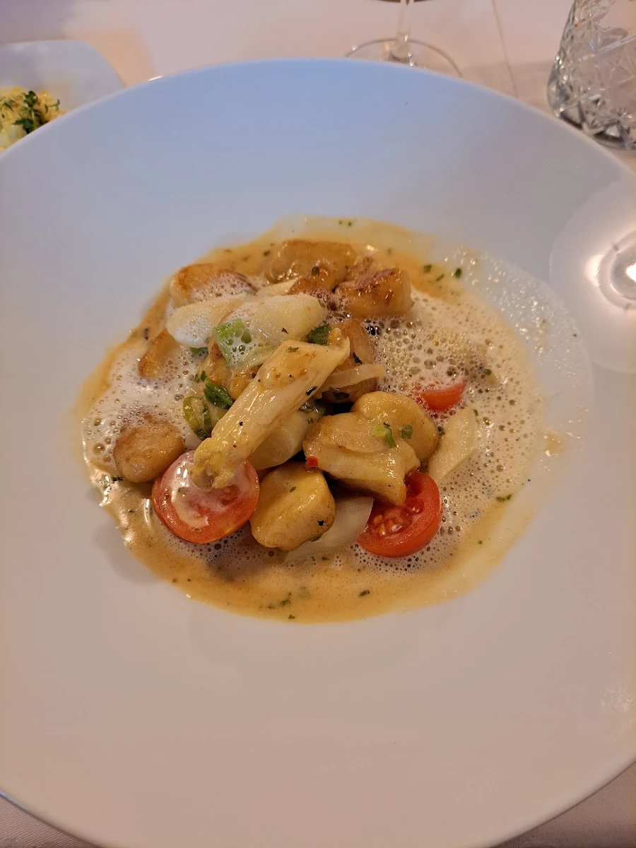 Hausgemachte Gnocchi Spargel