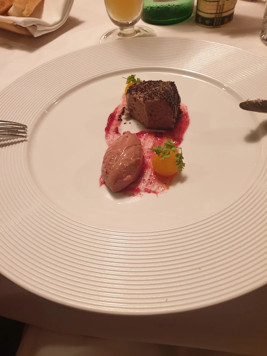 Topfen Nockerl Mit Himbersauce