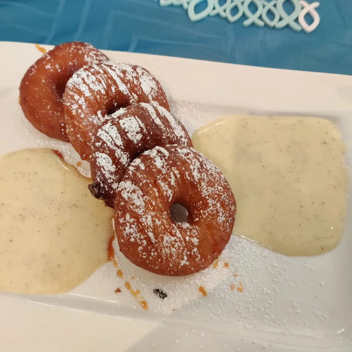 Apfelringerl Mit Vanille Sauce