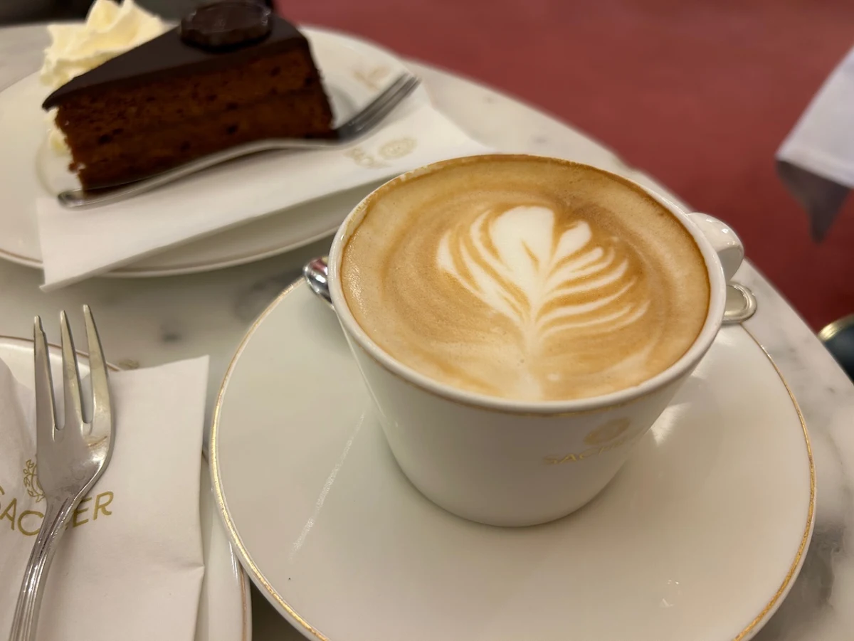 Original Sachertorte Mit Schlagobers