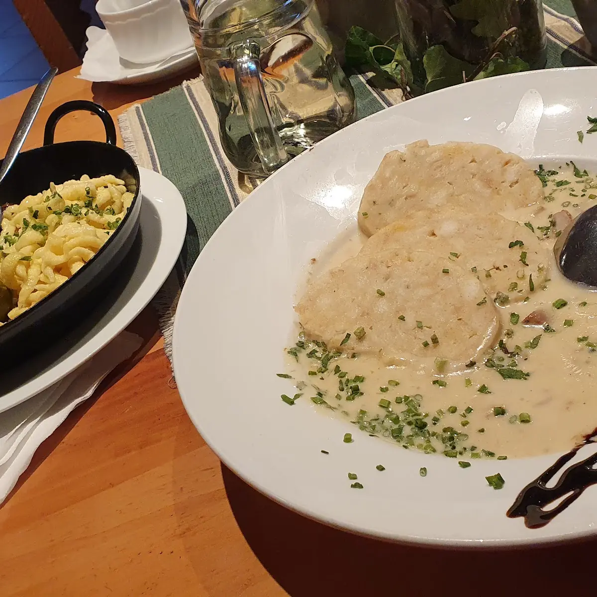 Schwammerlsauce Mit Serviettenknödel
