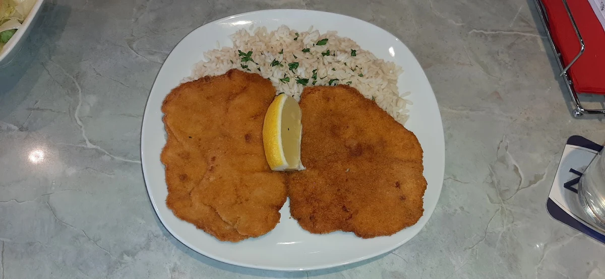 Haftes Schnitzerl Mit Reis