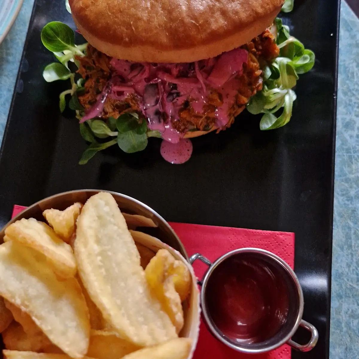 Pulled Chicken Burger
