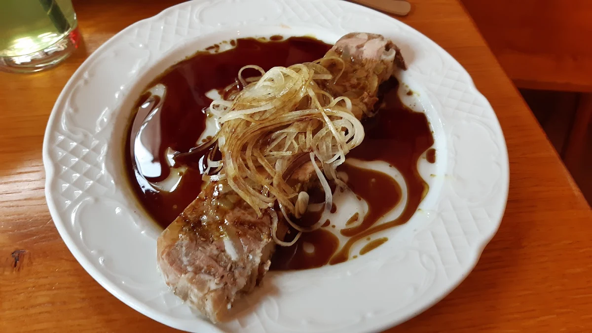Haussulz Mit Zwiebel Und Kernöl