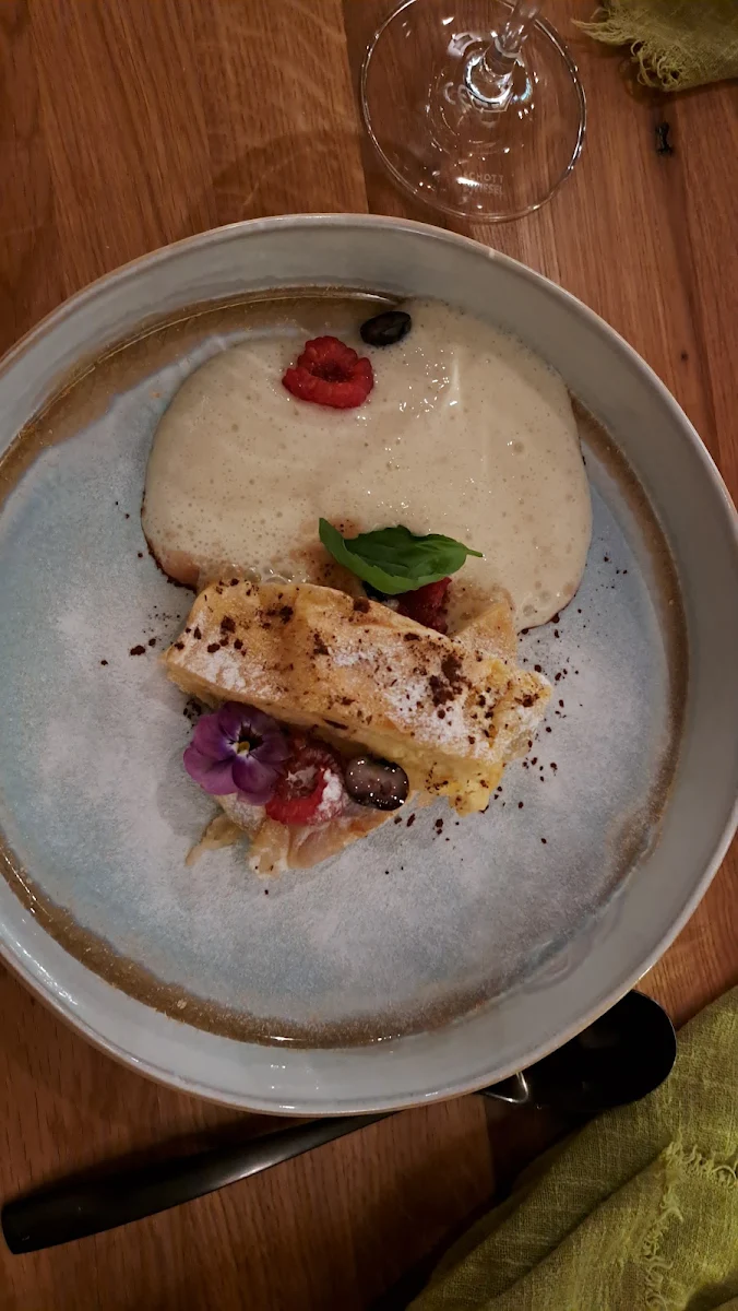 Topfenstrudel Mit Vanillesauce