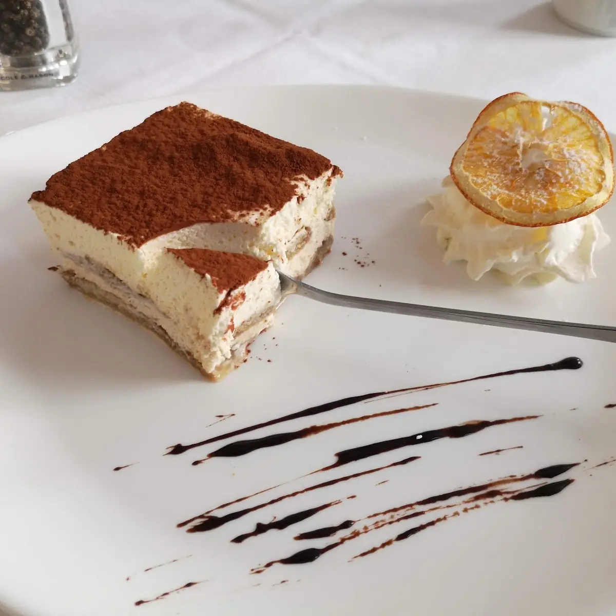 Tiramisu Cake